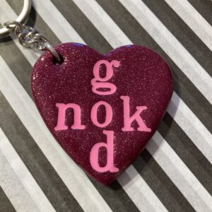 God nok stort hjerte nøglering