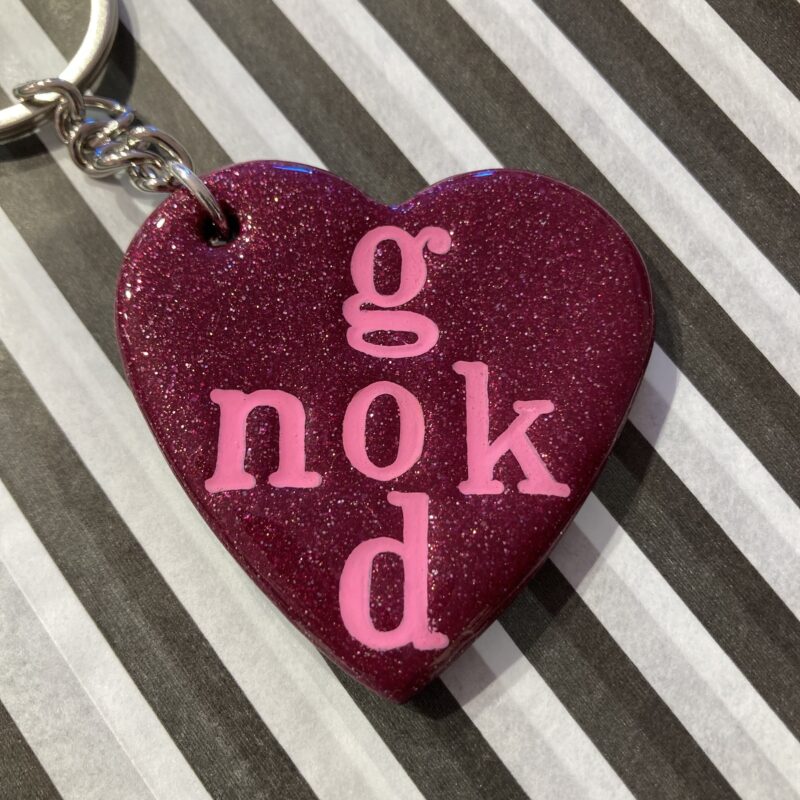 God nok stort hjerte nøglering