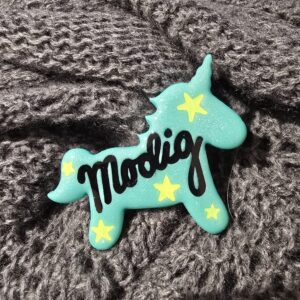 Modig unicorn mint broche