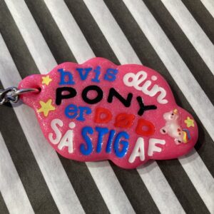 Hvis din pony er død så stig af nøglering