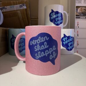 Verden skal slappe af pink kop