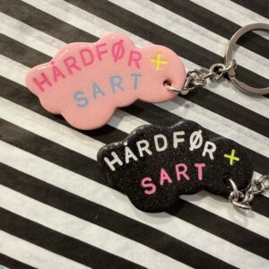 Hårdfør og sart nøglering