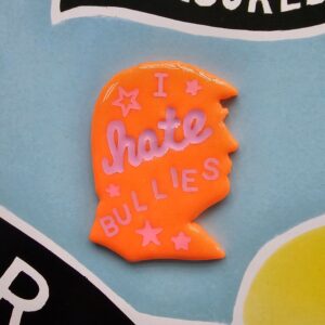 I hate bullies broche