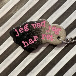 Jeg ved jeg har ret sort/guld nøglering