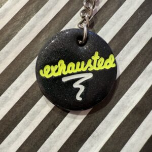 Exhausted nøglering