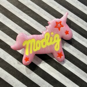 Modig enhjørning rosa broche