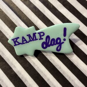 Kampdag mint stjerneskud broche